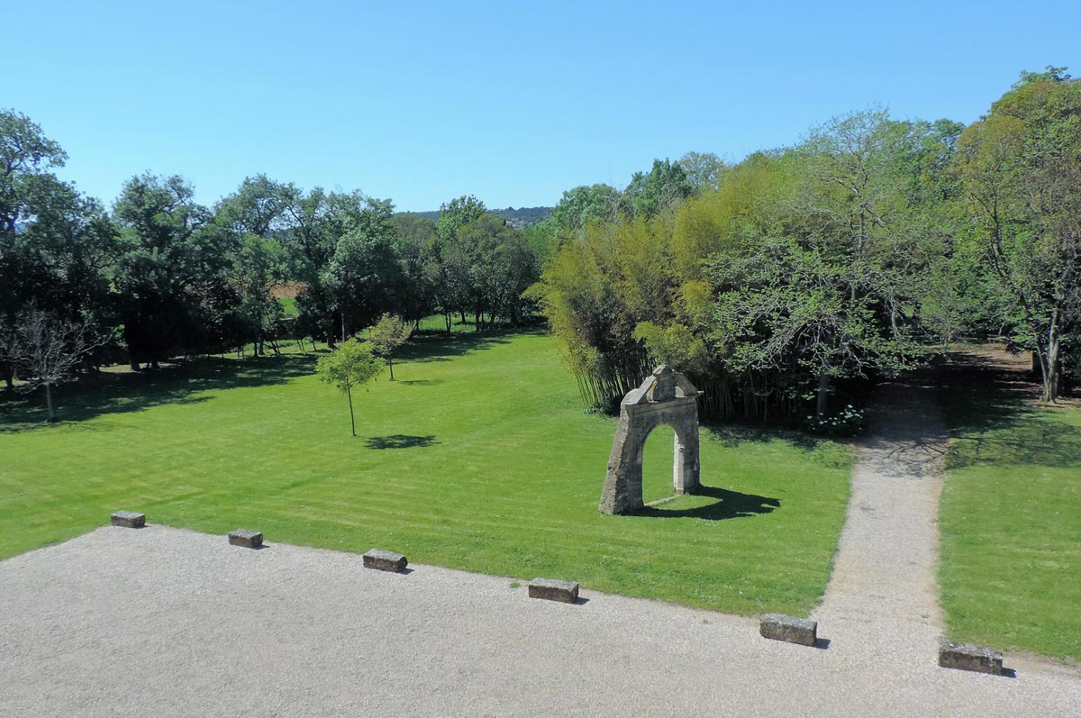 chateau-jonquieres-jardin